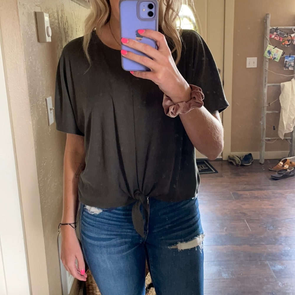 Tie front crop tee